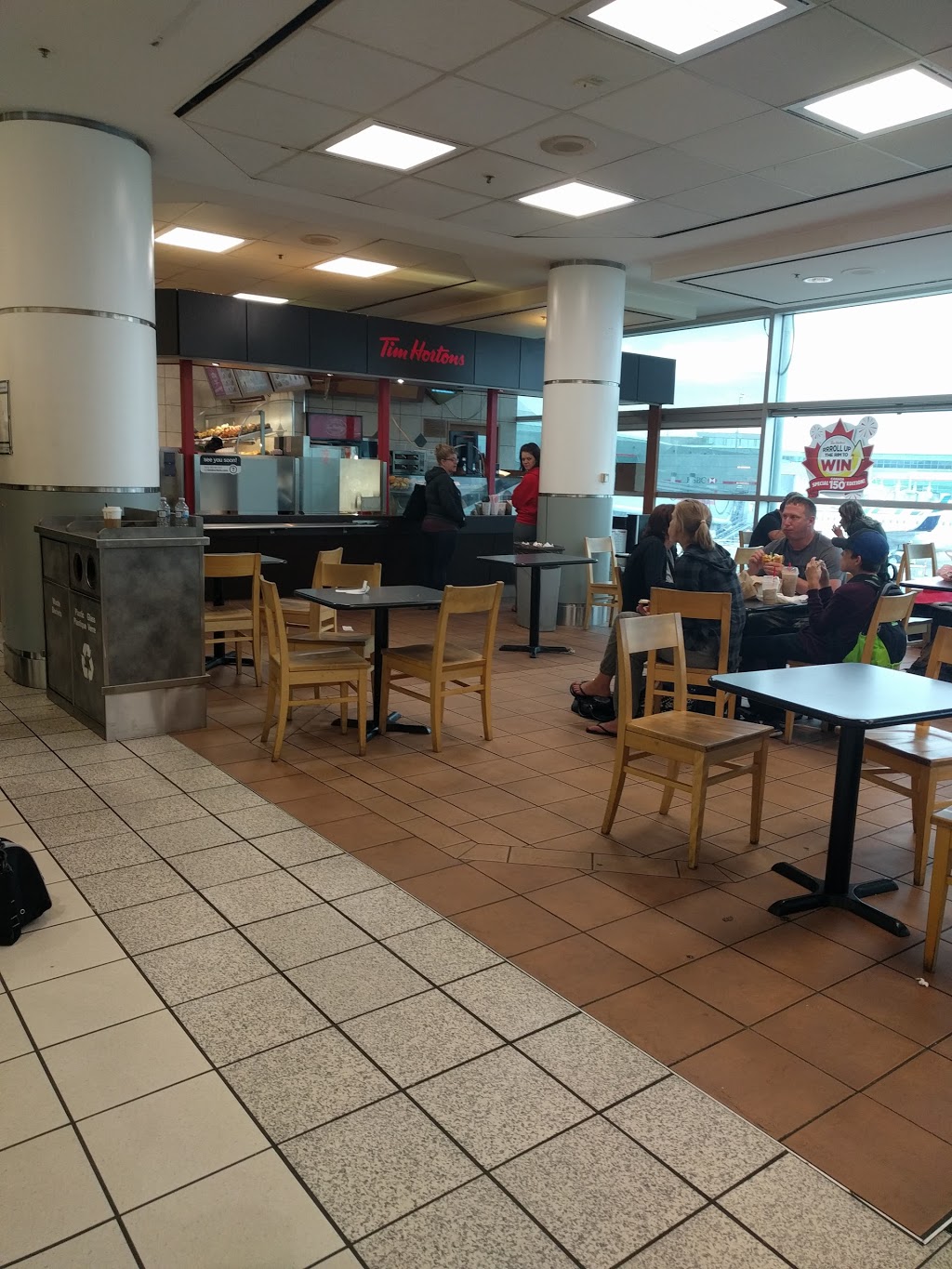 Tim Hortons | 6301 Silver Dart Dr, Mississauga, ON L4W 1S9, Canada | Phone: (416) 776-3100