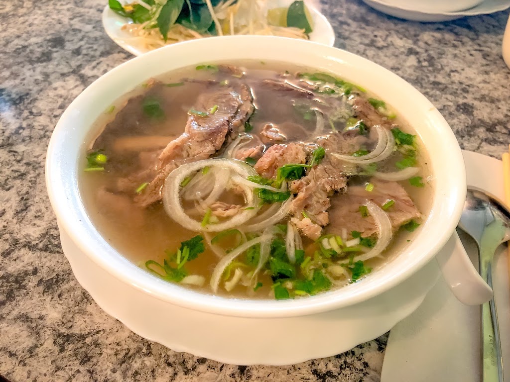 Pho X.O. | 6 Crowfoot Cir NW #109, Calgary, AB T3G 2T3, Canada | Phone: (403) 375-1190