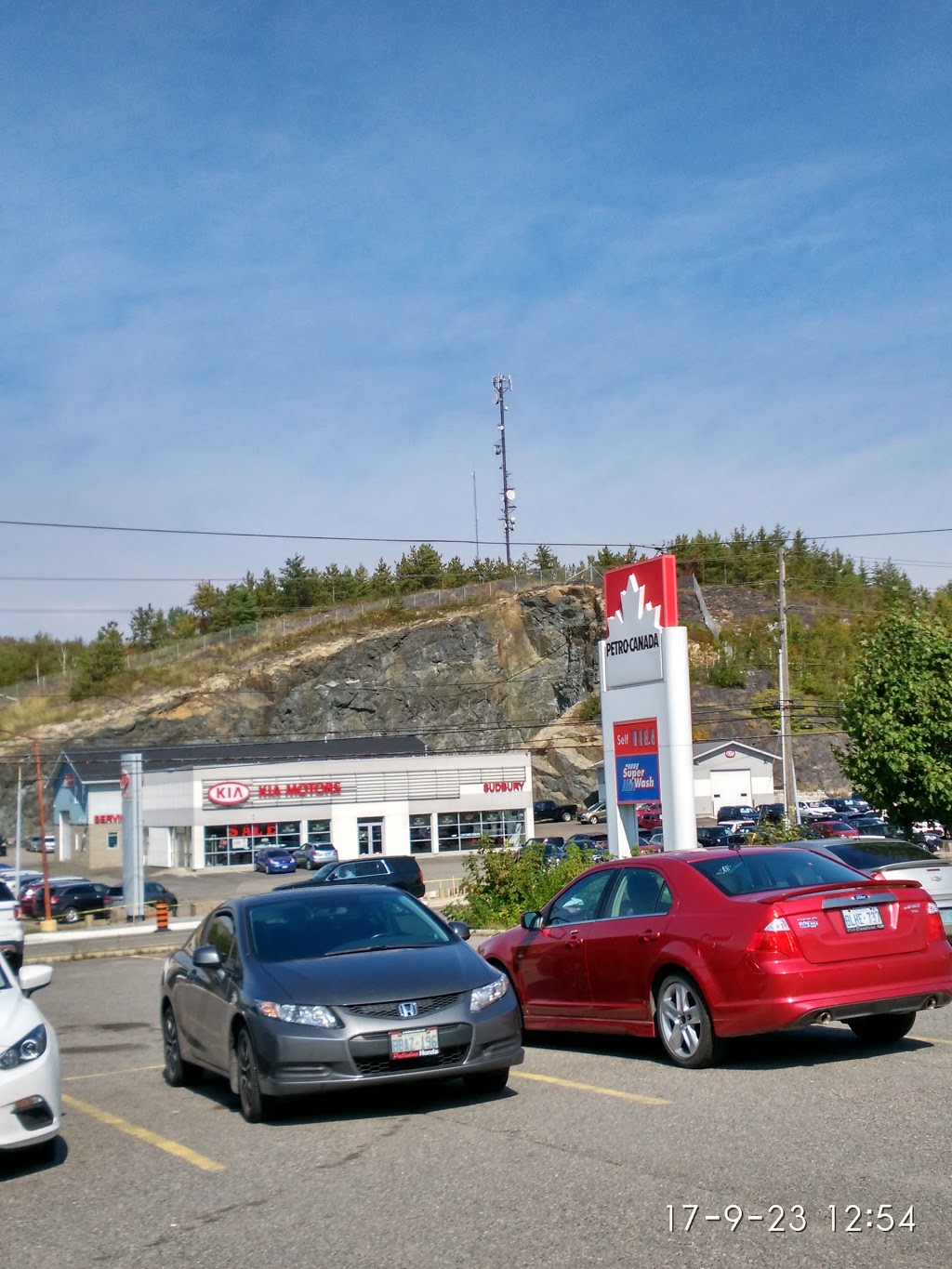 Petro-Canada | 1065 The Kingsway, Sudbury, ON P3B 2E6, Canada | Phone: (705) 566-0777