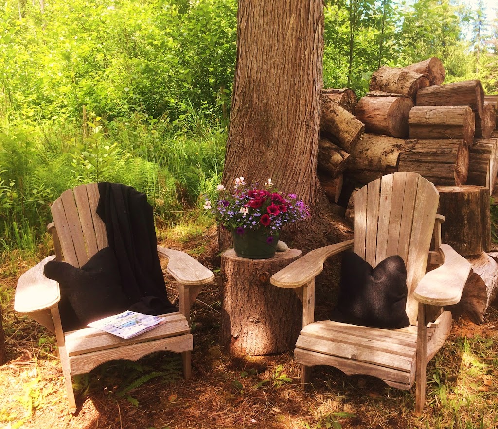 Suite Amour Hobby Farm Guest Cottages | 3567 Ryan Rd, Qualicum Beach, BC V9K 1X9, Canada | Phone: (250) 752-4520
