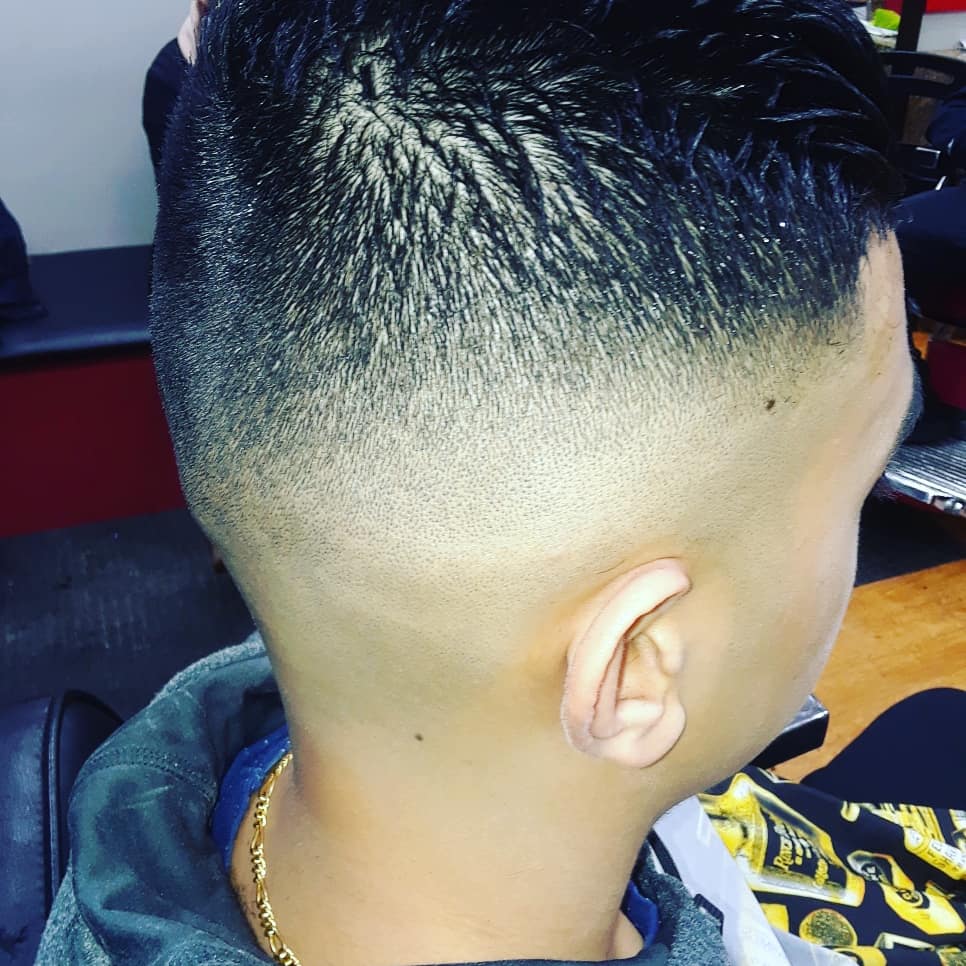 FRESH KUT BARBER SALON | 212 Queen St E, Brampton, ON L6V 1W2, Canada | Phone: (647) 867-3028