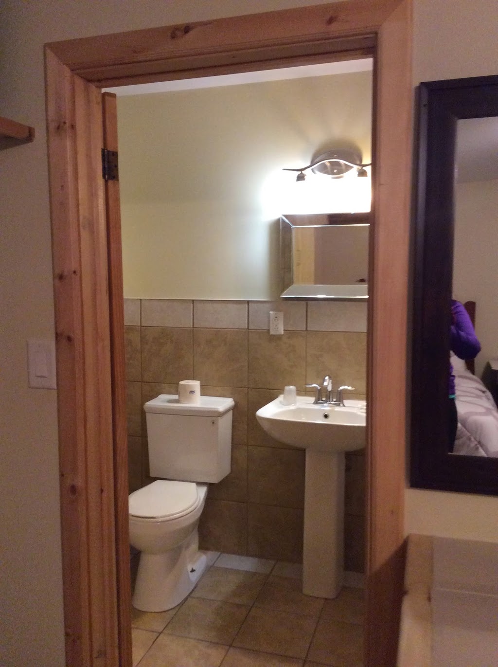Tay Motel | 3015 Mayhew Rd, Waubaushene, ON L0K 2C0, Canada | Phone: (705) 538-2261