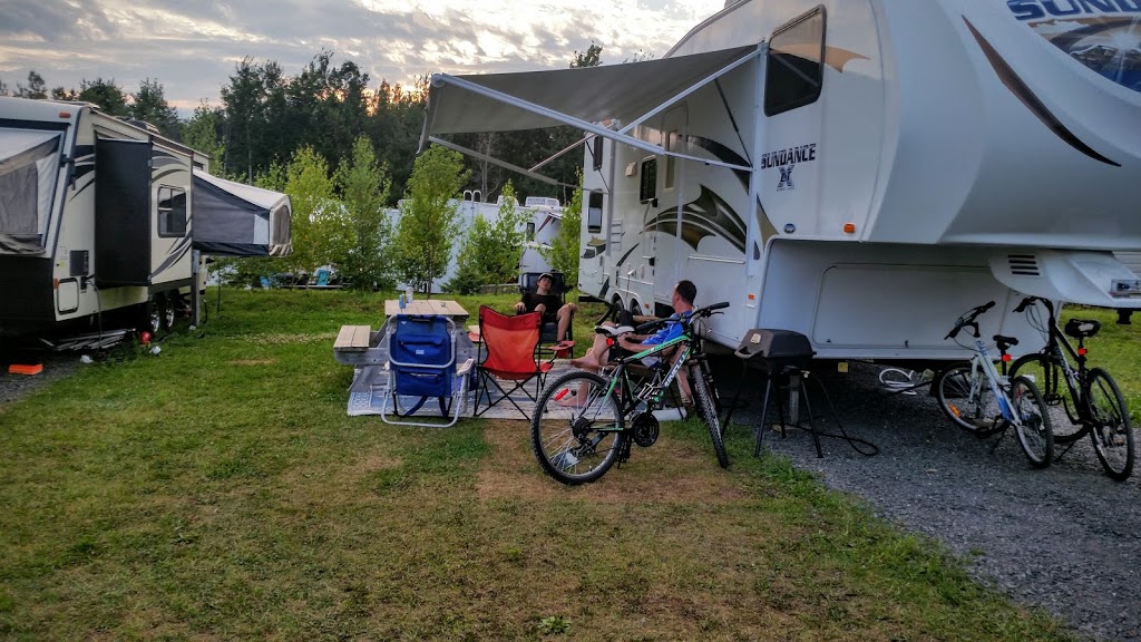 Camping Plage des Sources | 1224 QC-139, Wickham, QC J0C 1S0, Canada | Phone: (819) 398-6636