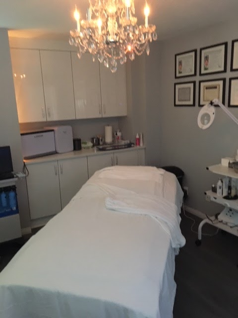 Essence Of L Medi Spa | 1170 Dolphin St, White Rock, BC V4B 4G8, Canada | Phone: (604) 531-0575