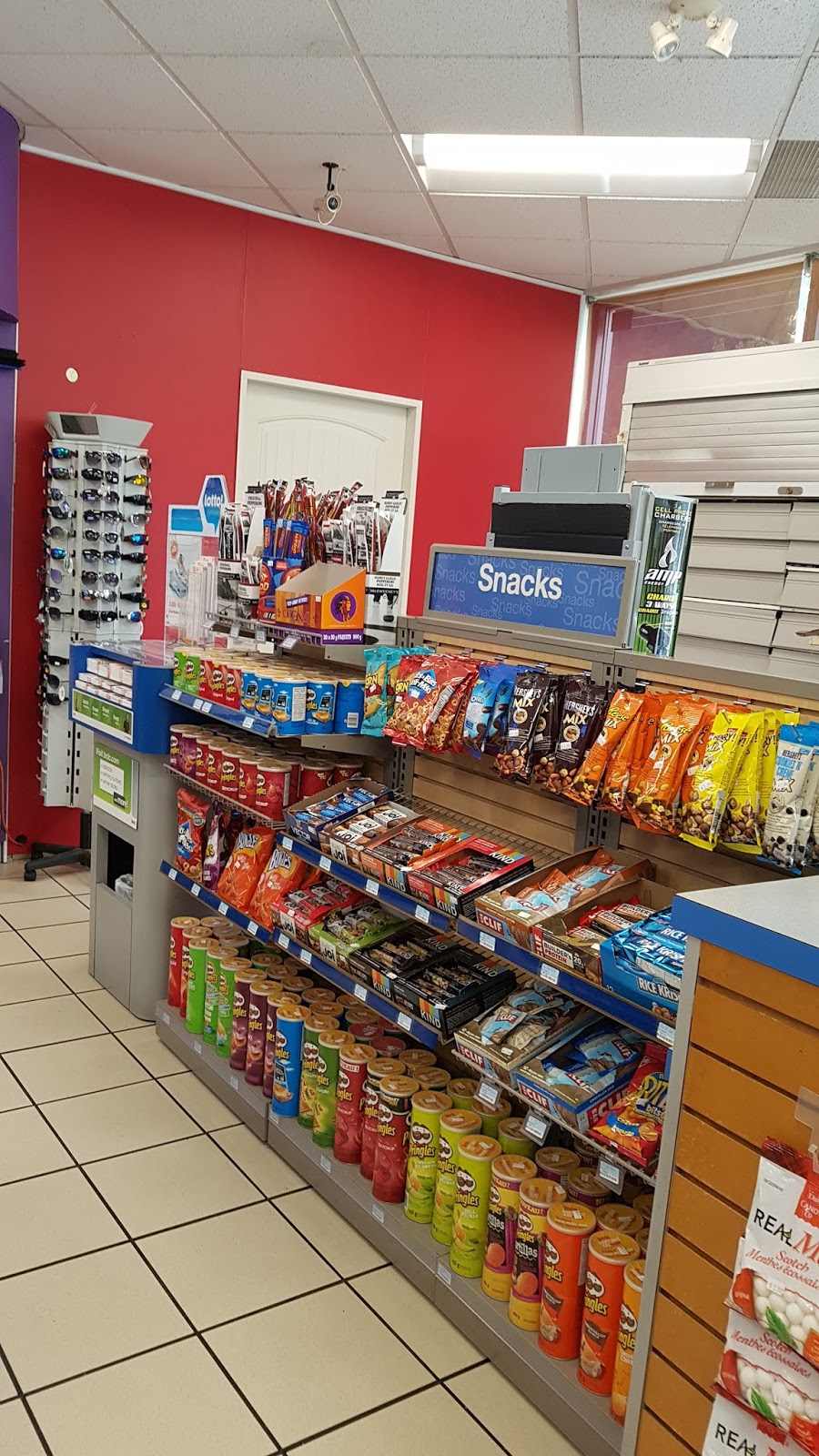 Esso | 1175 4th Ave, Hope, BC V0X 1L0, Canada | Phone: (604) 860-4422