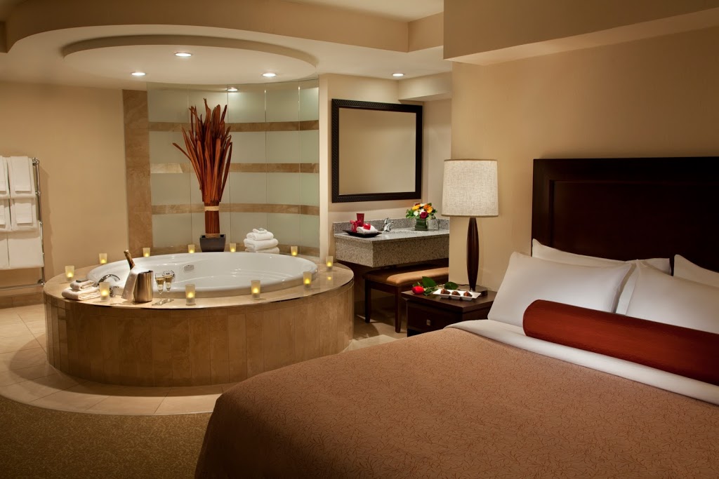 Travelodge Hotel by Wyndham Saskatoon | 106 Circle Dr, Saskatoon, SK S7L 4L6, Canada | Phone: (306) 500-2932