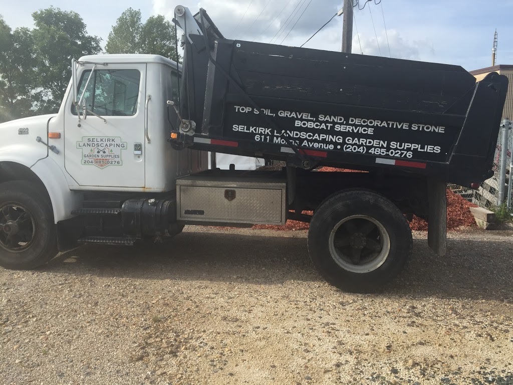 Selkirk Landscaping & Garden Supplies | 611 Morris av, Selkirk, MB R1A 1A9, Canada | Phone: (204) 485-0276