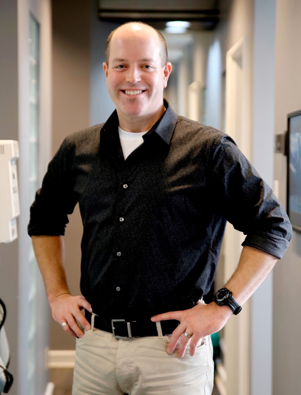 Oakridge Dental Centre | Centre South Tower, 650 W 41st Ave #320, Vancouver, BC V5Z 2M9, Canada | Phone: (604) 261-7655