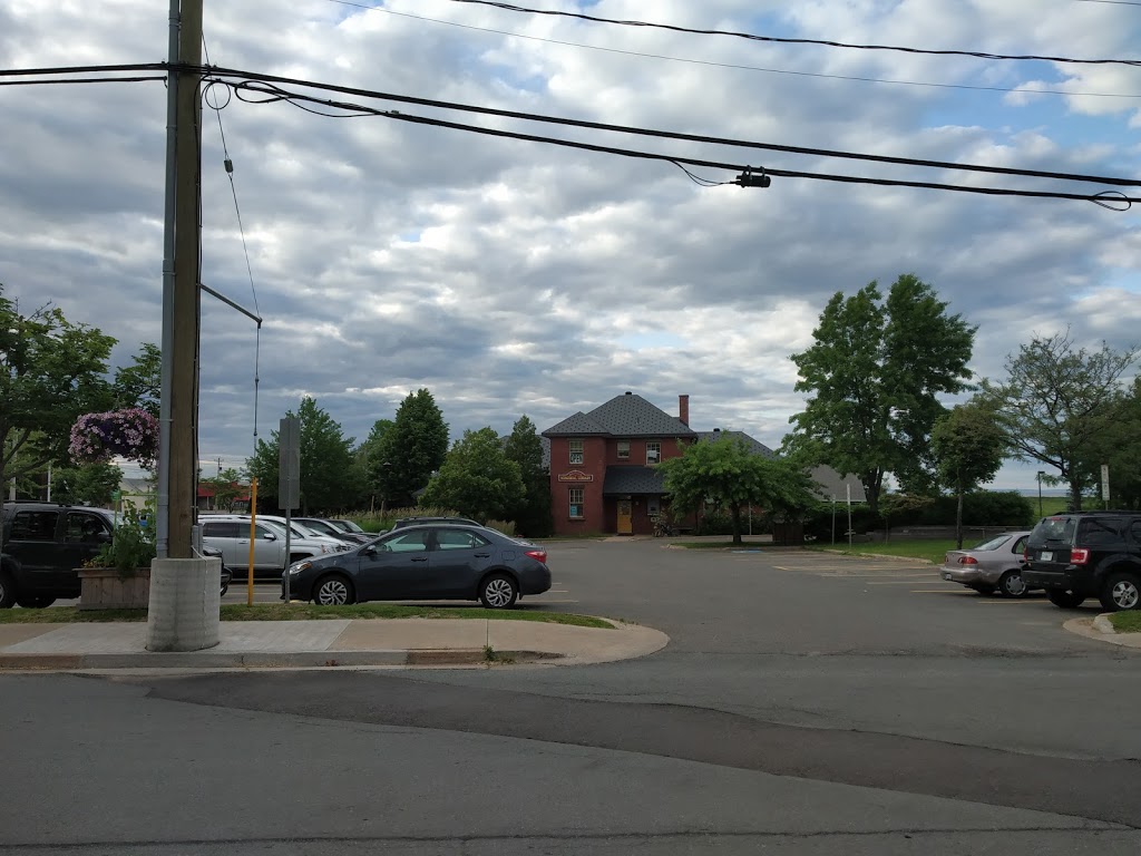 Wolfville Memorial Library | 21 Elm Ave, Wolfville, NS B4P 2A1, Canada | Phone: (902) 542-5760