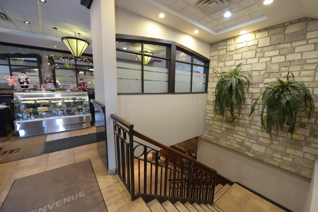 Casa Grecque | 10460 Boulevard de lOrmière, Québec, QC G2B 3L3, Canada | Phone: (418) 842-0440