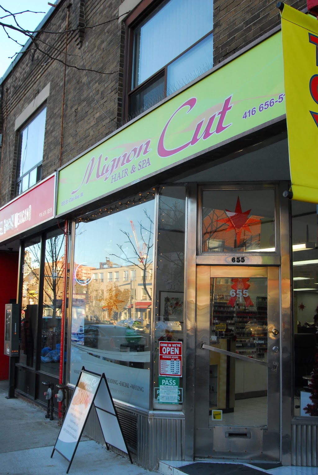 Mignon Cuts | 655 St Clair Ave W, Toronto, ON M6C 1A7, Canada | Phone: (416) 656-5115