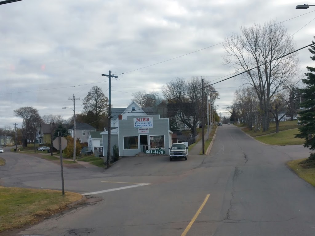 Nibs Top Quality Used Furniture & Appliances Ltd | 2 E Pleasant St, Amherst, NS B4H 1M4, Canada | Phone: (902) 661-4478