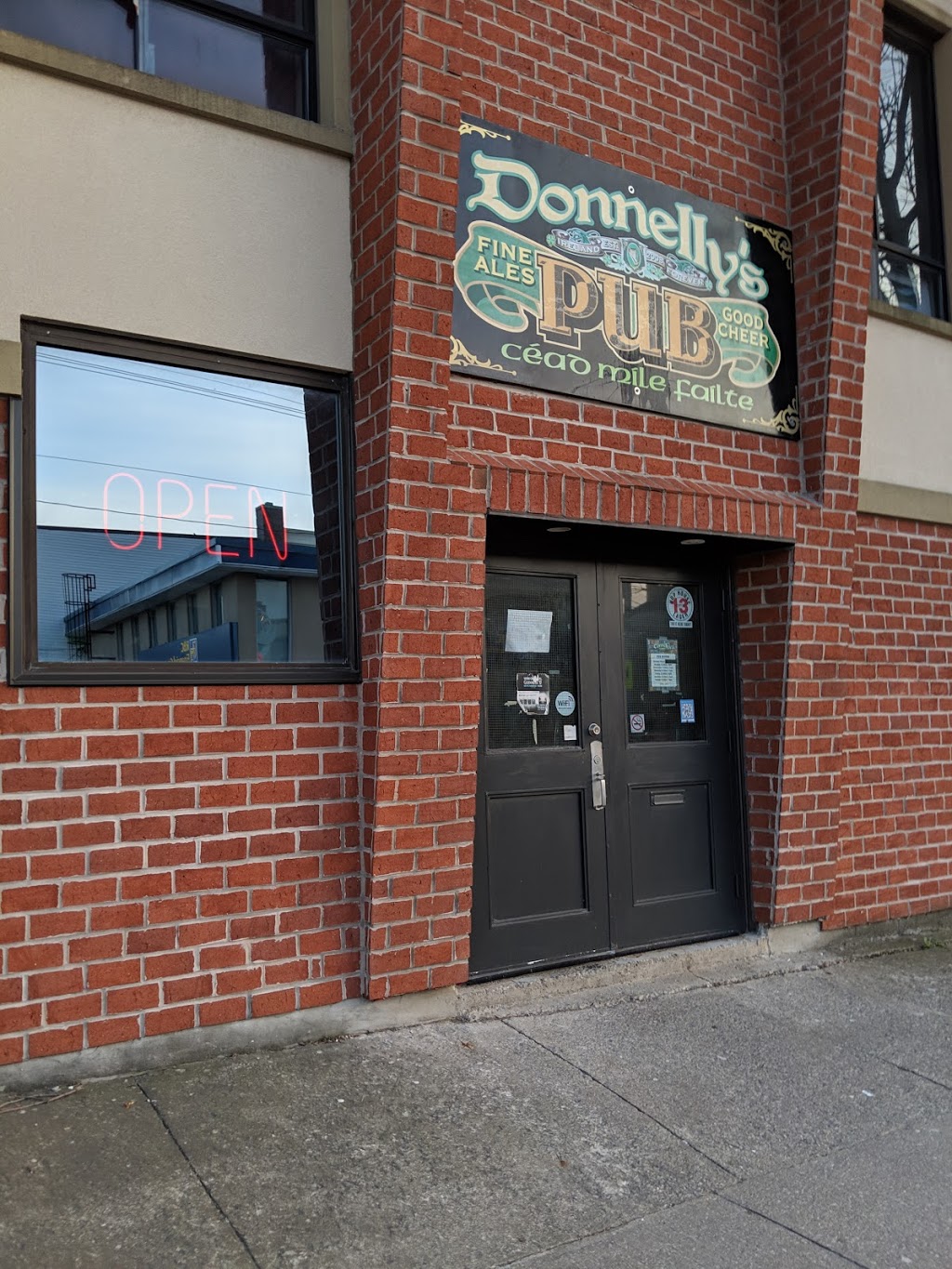 Donnellys Pub | 54 Front St S, Thorold, ON L2V 1X1, Canada | Phone: (905) 227-1947
