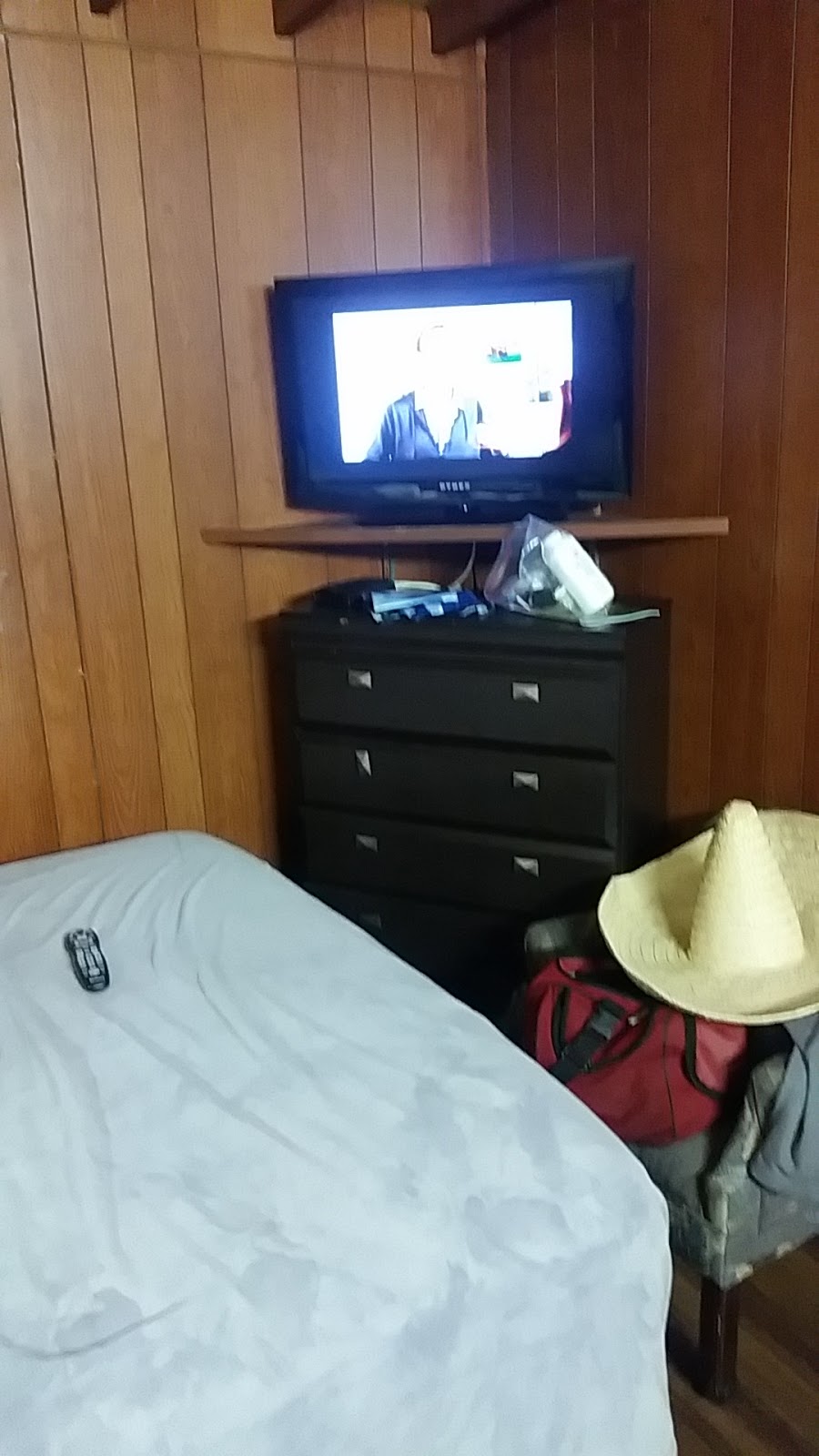 BLUE MOUNTAIN MOTEL | 981 Main St, Pincher Creek, AB T0K 1W0, Canada | Phone: (403) 627-5335