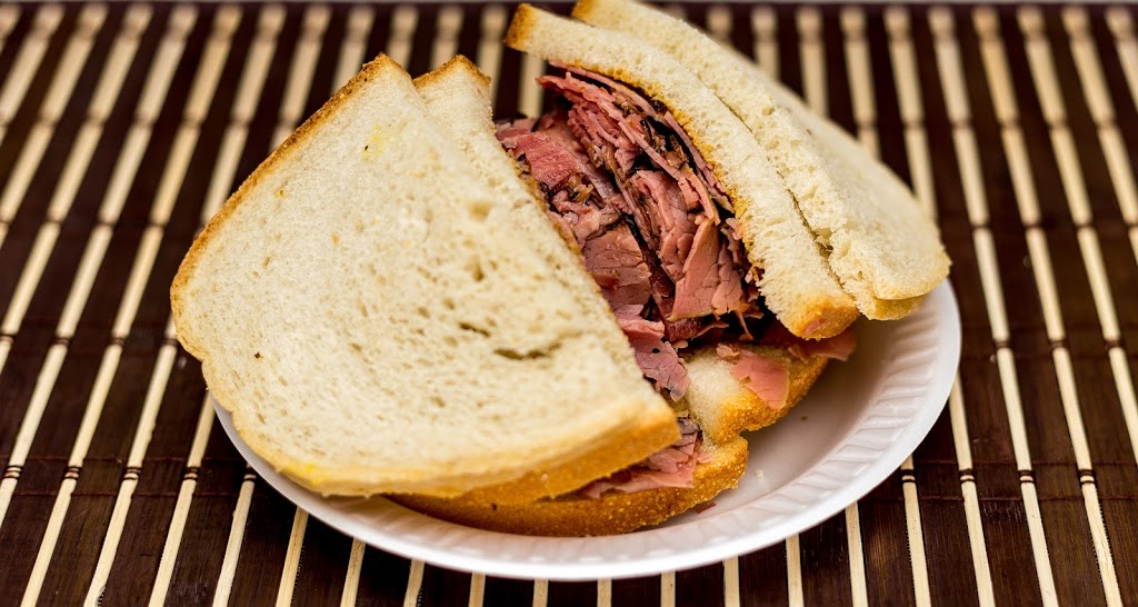 Wolfies deli | 670 Sheppard Ave W, North York, ON M3H 2S5, Canada | Phone: (416) 638-9653