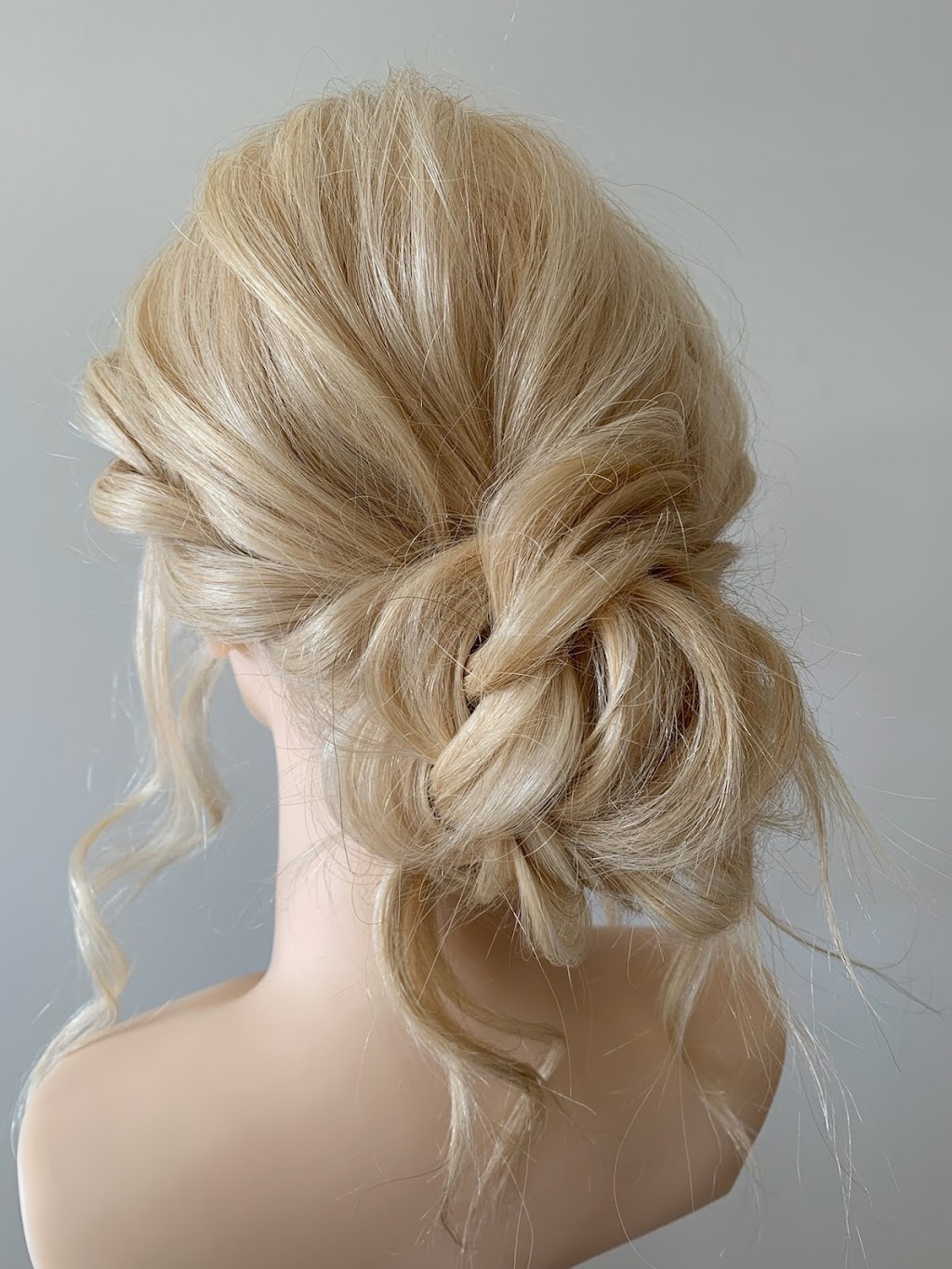 Aura Hair Boutique | 5800 Turner Rd #403, Nanaimo, BC V9T 6J4, Canada | Phone: (250) 751-8809