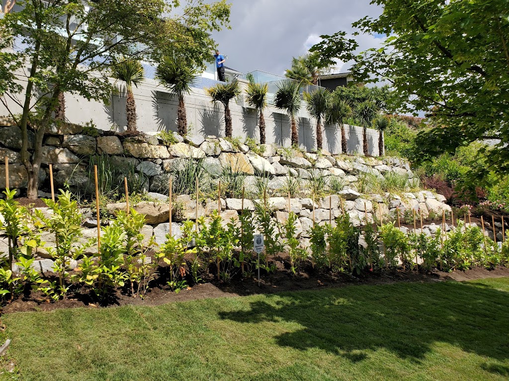 Edge Property Maintenance & Landscaping | 4768 Ranger Ave, North Vancouver, BC V7R 1M3, Canada | Phone: (778) 788-3115