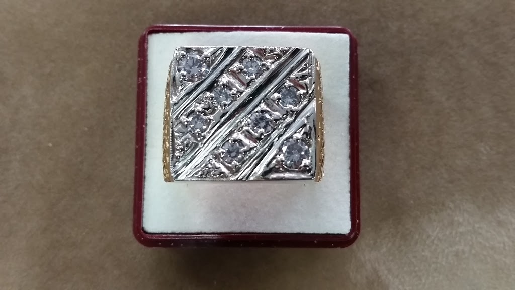 Lanxang Jewellers | 697-B McPhillips St, Winnipeg, MB R2X 2H6, Canada | Phone: (204) 783-2115