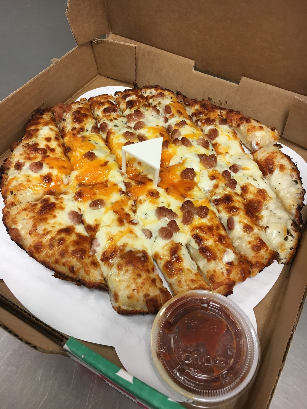 TJs Pizza | 5970 Rochdale Blvd, Regina, SK S4X 4J7, Canada | Phone: (306) 352-3200