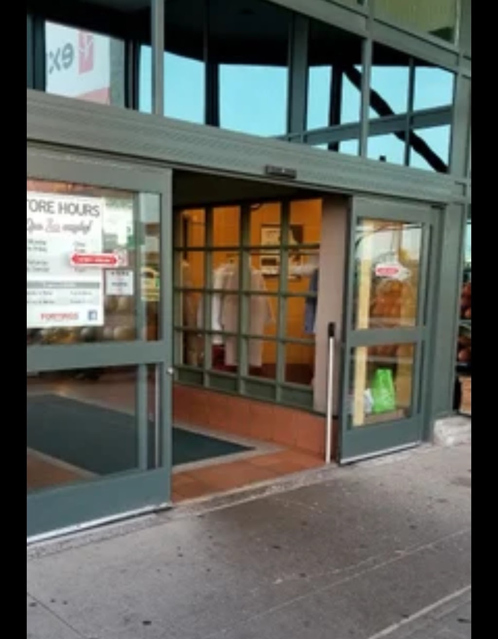 The Dry Cleaner | 1059 Plains Rd E, Burlington, ON L7T 4K1, Canada | Phone: (905) 333-1812