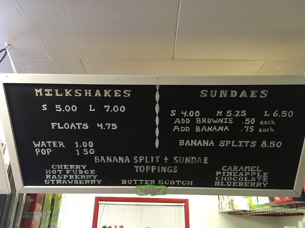 Licks n Splits Ice Cream | 325 Main St, Sicamous, BC V0E 2V1, Canada | Phone: (250) 836-0129