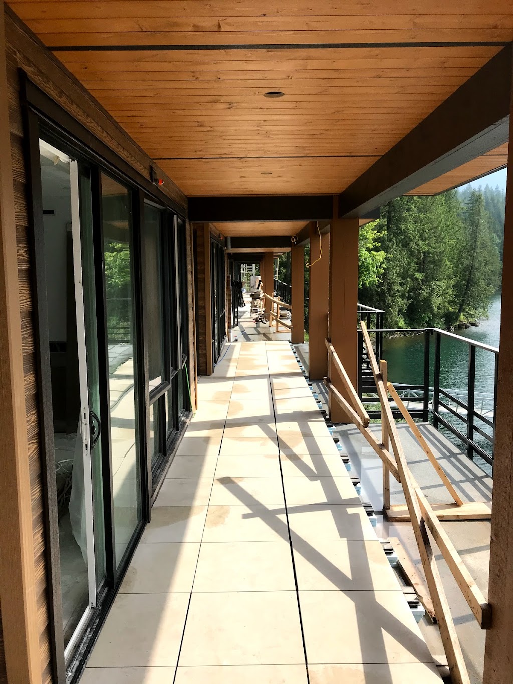Lakeside | 3175 Columbia Valley Hwy, Cultus Lake, BC V2R 5A3, Canada | Phone: (604) 819-1544