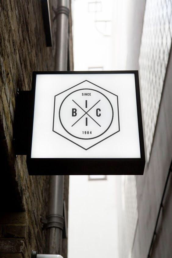 Bicicletta West Vancouver | 1437 Clyde Ave, West Vancouver, BC V7T 1E9, Canada | Phone: (604) 925-2453