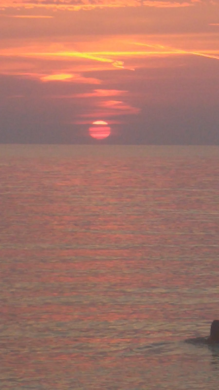 A Wymbolwood Beach House Bed & Breakfast | 533 Tiny Beaches Rd S, Tiny, ON L0L 2T0, Canada | Phone: (866) 361-3649