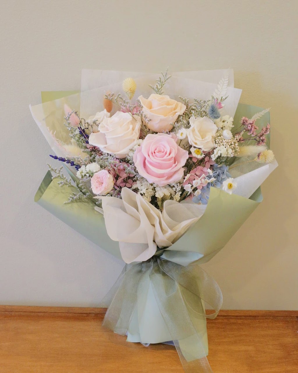 Florist Iruda Atelier | 1011 Blvd. Shevchenko, LaSalle, QC H8N 0H2, Canada | Phone: (514) 991-1231
