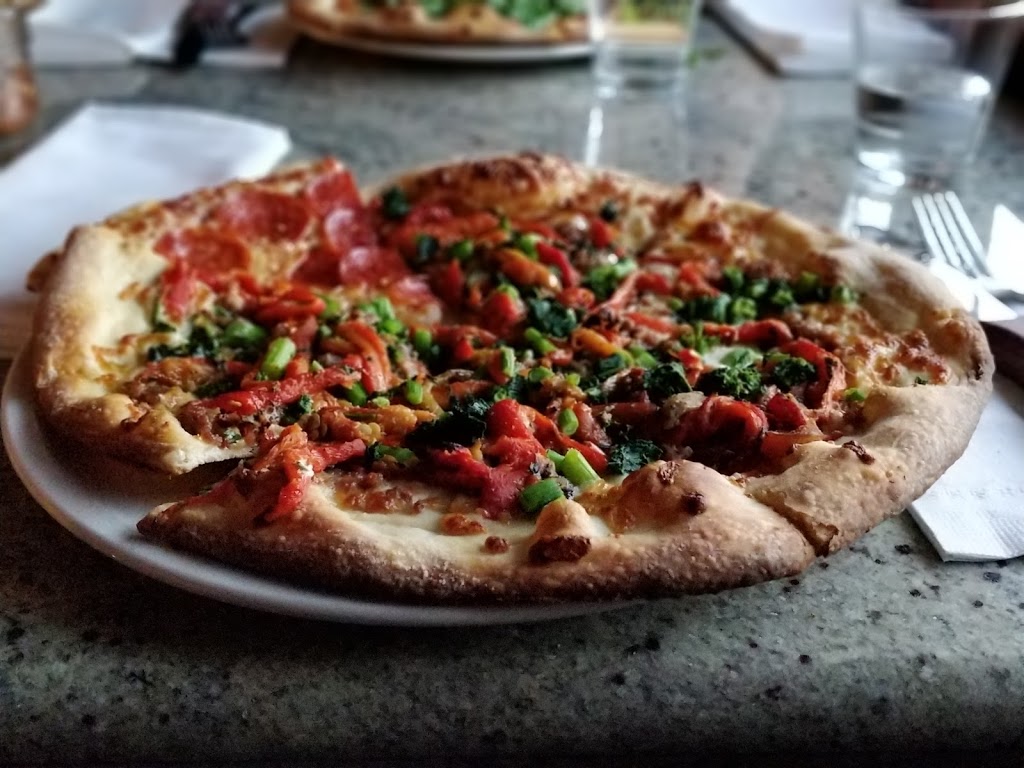Napoli Ristorante Pizzeria | 5485 Ferry St, Niagara Falls, ON L2G 1S3, Canada | Phone: (905) 356-3345