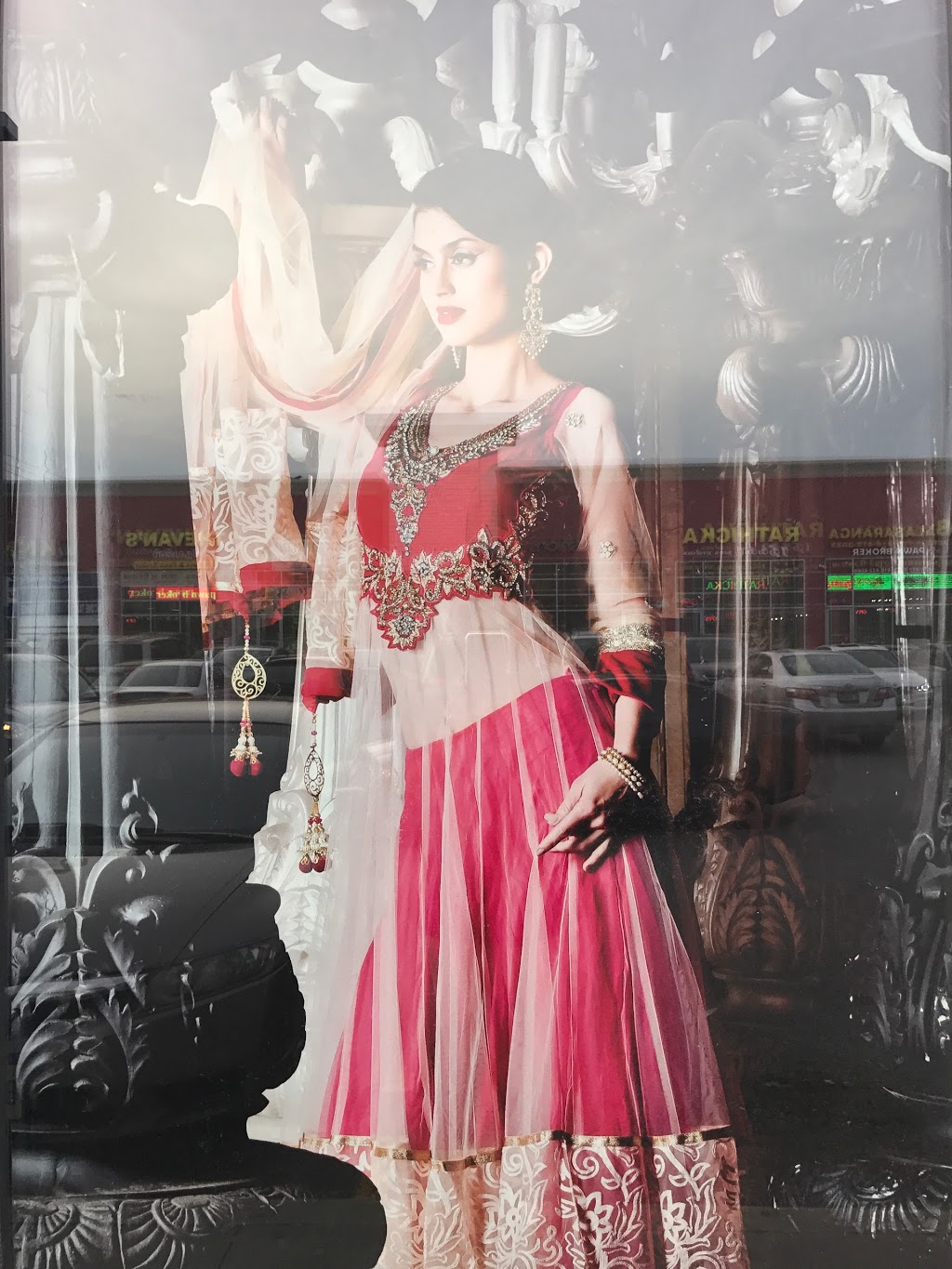 Mayas Boutique | 6055, 124 Steeles Ave E #124, Scarborough, ON M1X 0A7, Canada | Phone: (416) 292-6292