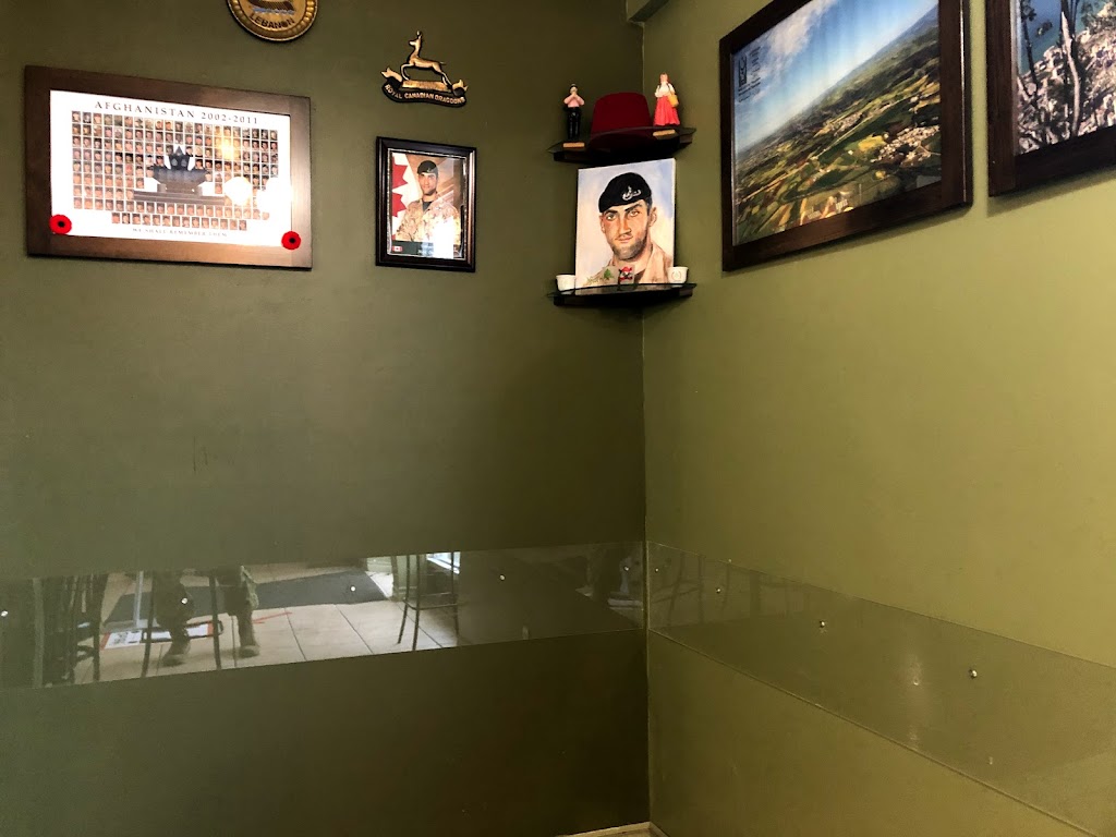 Madameek | 244 Pembroke St W, Pembroke, ON K8A 5N2, Canada | Phone: (613) 732-1000