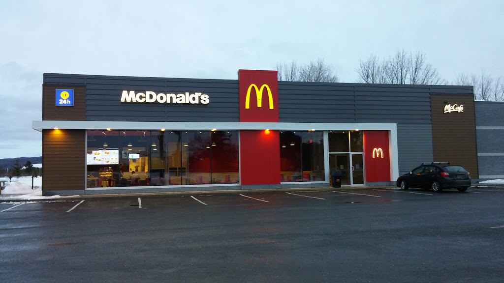 McDonalds | 320 Rue Angus S, East Angus, QC J0B 1R0, Canada | Phone: (819) 832-1808