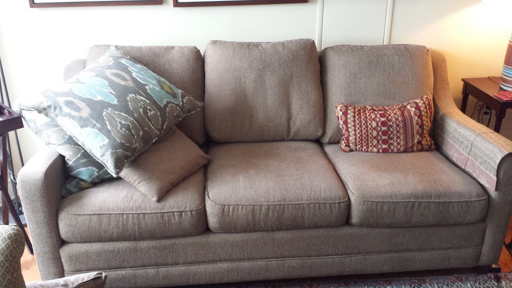 Mayfair Drapery & Rug Co (Toronto) Ltd | 4699 Keele St Unit 9, North York, ON M3J 2N8, Canada | Phone: (416) 661-2131