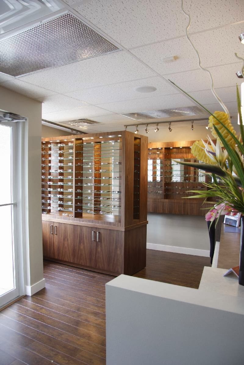 Cowichan Eyecare | 44 Stanley Rd, Lake Cowichan, BC V0R 2G0, Canada | Phone: (250) 749-4440