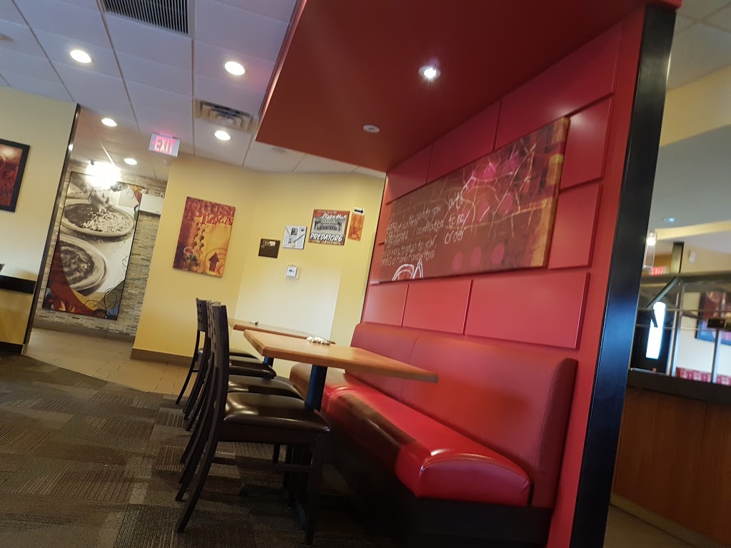 Pizza Hut | 464 Topsail Rd, St. Johns, NL A1E 2C2, Canada | Phone: (709) 745-5555