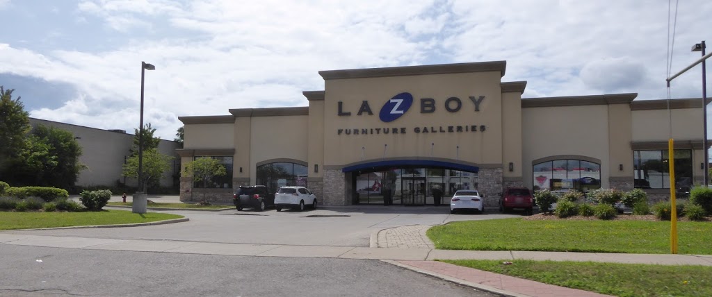 La-Z-Boy Furniture Galleries | 1611 The Queensway, Etobicoke, ON M8Z 1T8, Canada | Phone: (416) 253-0555
