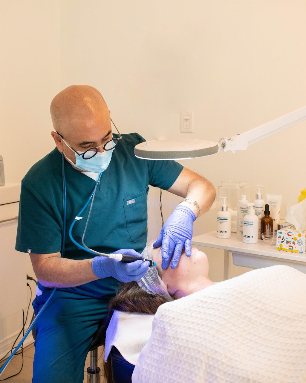 Revive Facial Rejuvenation and Foot Care | 53 Arthur St W, Thornbury, ON N0H 2P0, Canada | Phone: (705) 351-4546