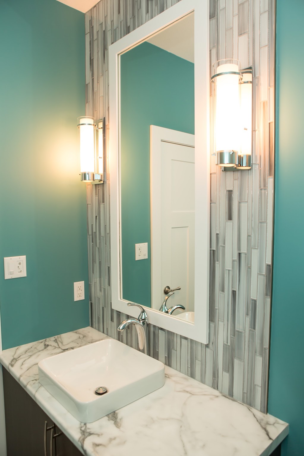 Delonix Homes Ltd. | 450 Bentley Ct, Saskatoon, SK S7L 6L2, Canada | Phone: (306) 341-2184