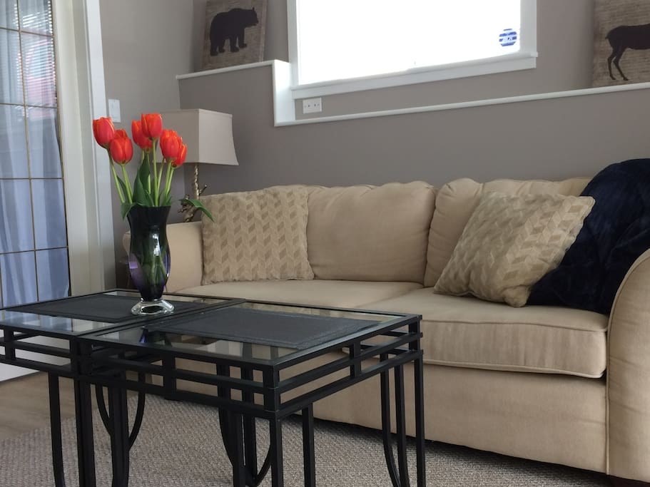 Dragonfly B&B | 1414 Harvard Ave, Comox, BC V9M 2X2, Canada | Phone: (250) 650-5144
