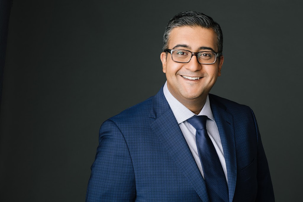 TORONTO PLASTIC SURGERY CENTER: Dr. Asif Pirani | 199 Avenue Rd 2nd Floor, Toronto, ON M5R 2J3, Canada | Phone: (416) 360-8772