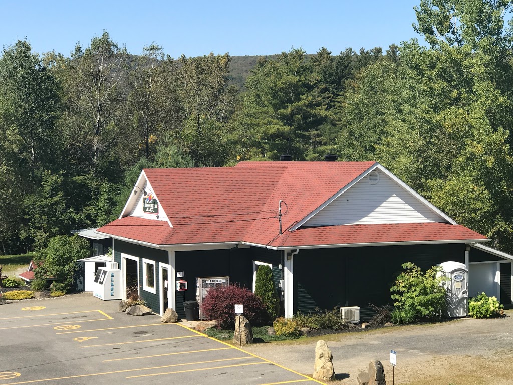 Dépanneur Fusée J.C. | 926 Route Bolton Pass, Bolton-Est, QC J0E 1G0, Canada | Phone: (450) 292-0002