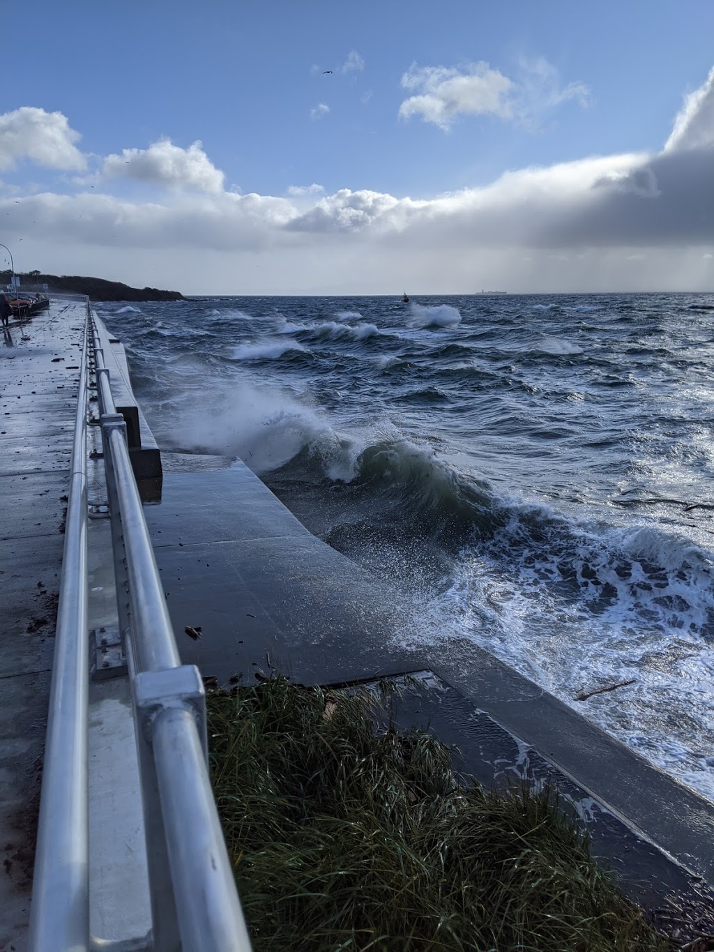 Ogden Point Sundial | 211 Dallas Rd, Victoria, BC V8V 1A1, Canada | Phone: (250) 386-1321