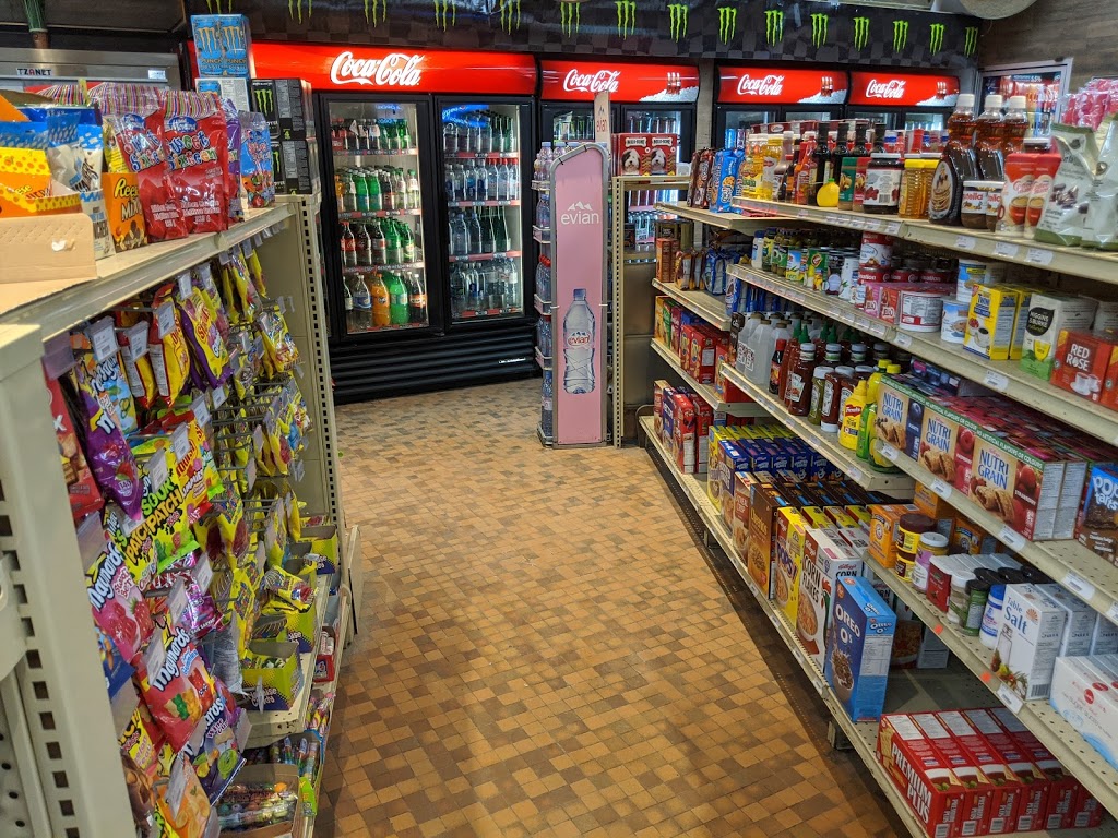 Dépanneur Ultra | 3475 Av du Parc, Montréal, QC H2X 2H6, Canada | Phone: (514) 842-0369