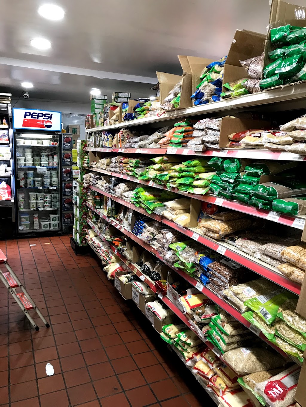 Moussa Market & Meat Shop | 300 McArthur Ave., Vanier, ON K1L 6P2, Canada | Phone: (613) 745-7900