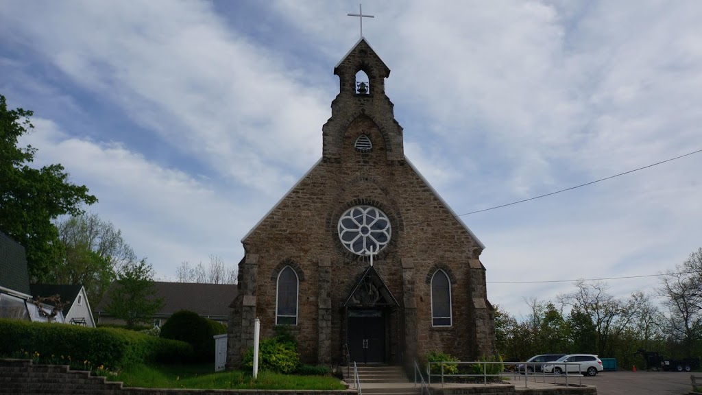 Sacre-Coeur Church | 39 Guelph St, Georgetown, ON L7G 3Z3, Canada | Phone: (905) 877-4373