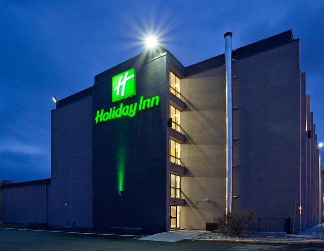 Holiday Inn Toronto Airport East | 600 Dixon Rd, Etobicoke, ON M9W 1J1, Canada | Phone: (416) 240-7511