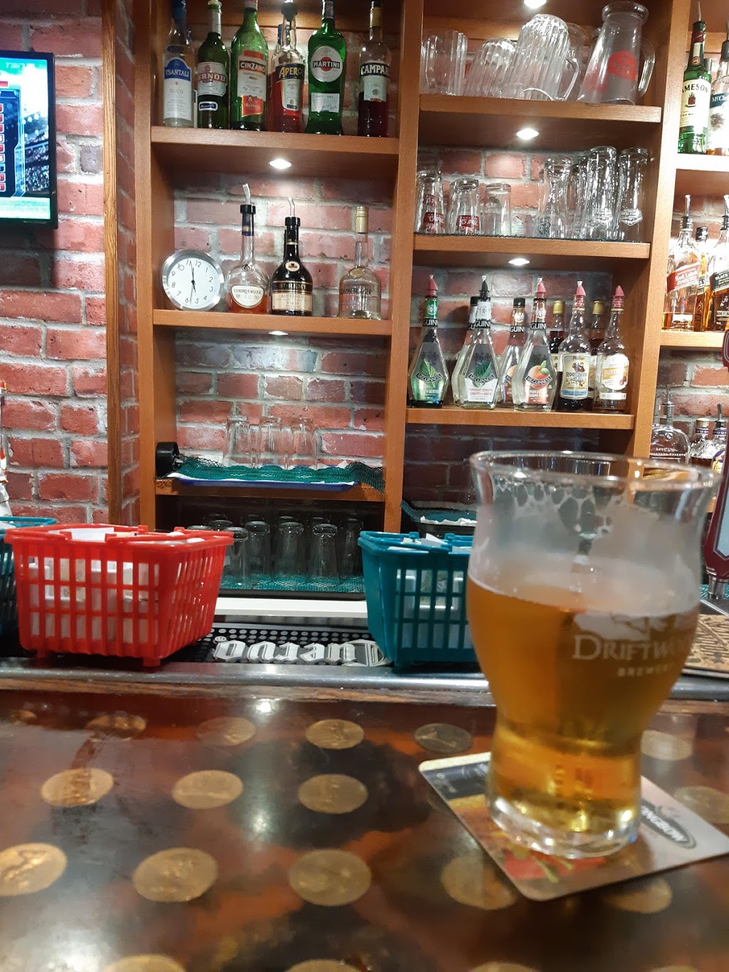 Black Swan Pub & Liquor Store | 2890 Shawnigan Lake Rd, Shawnigan Lake, BC V0R 2W0, Canada | Phone: (250) 743-5133