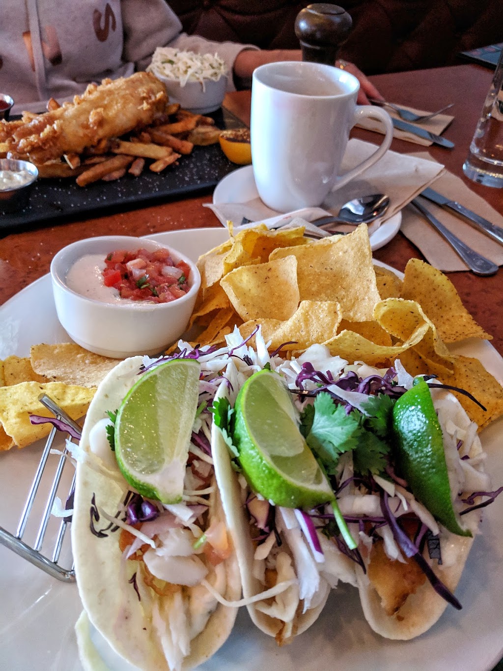 La Cage - Brasserie Sportive | 7275 Rue Sherbrooke E, Montréal, QC H1N 1E9, Canada | Phone: (514) 507-7050