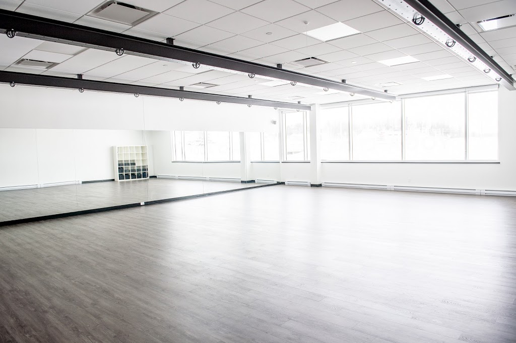 Boomerang | 31 Rue J.-A.-Bombardier, Sherbrooke, QC J1L 0H8, Canada | Phone: (819) 823-7171